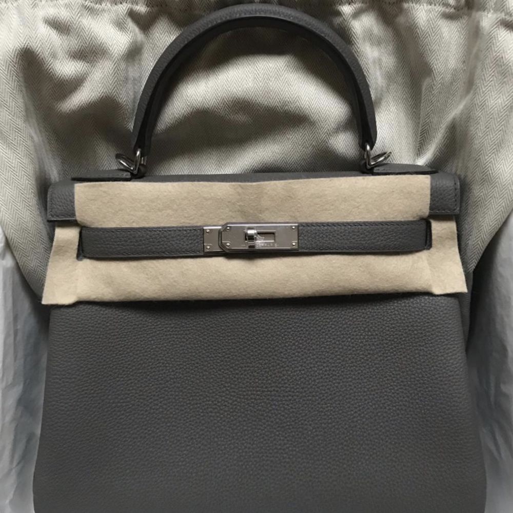 Hermès Kelly 28 Gris Etain Togo Gold Hardware GHW — The French Hunter