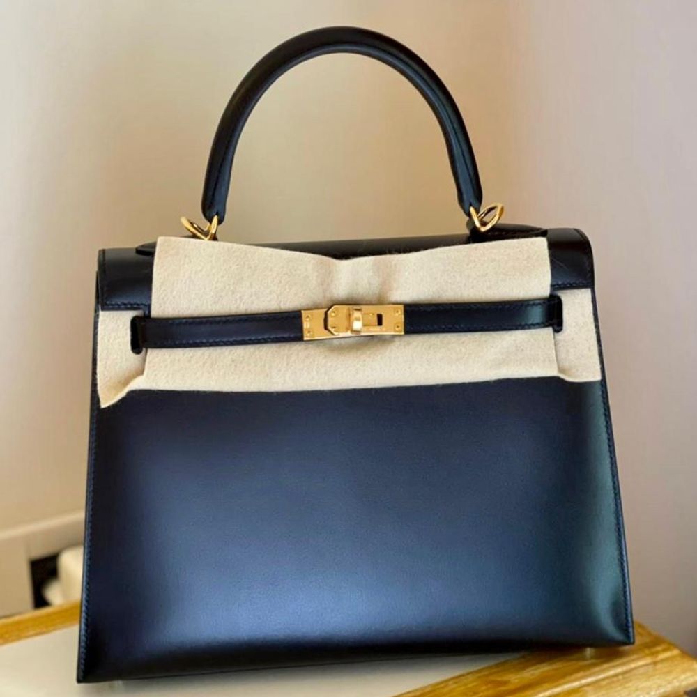 A BLACK CALF BOX LEATHER SELLIER KELLY 35 WITH GOLD HARDWARE
